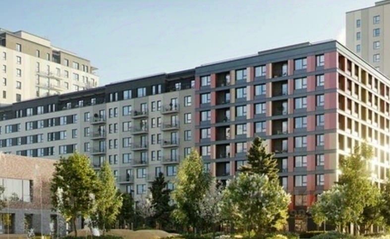 Современная новостройка в Екатеринбурге, 2-комн. квартира, 61 кв.м, кухня 18 кв.м, 3 этаж, без отделки, просторная и светлая.