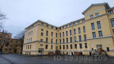 2-комн.кв., 102 м², этаж 1