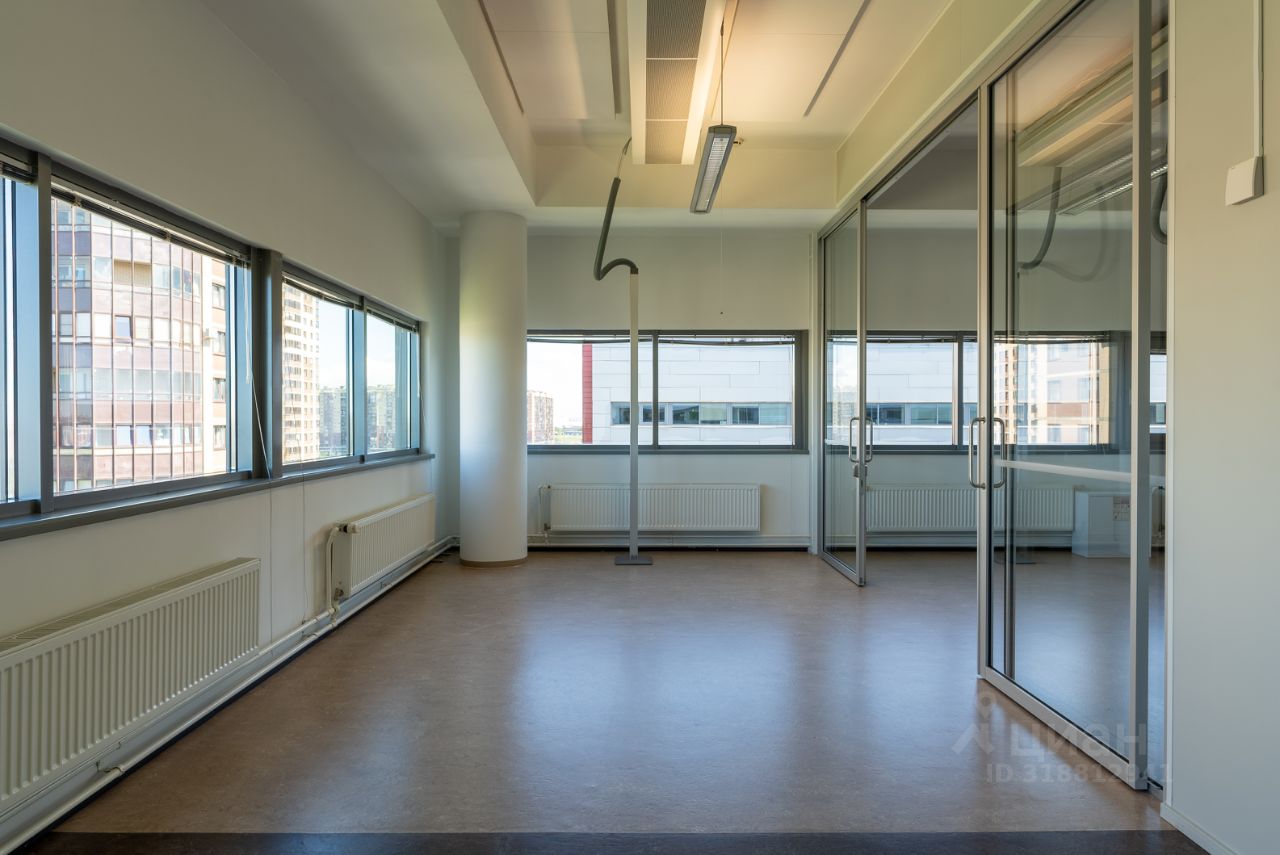 Офис в Санкт-Петербург Пулковское ш., 40к4 (1860 м²)