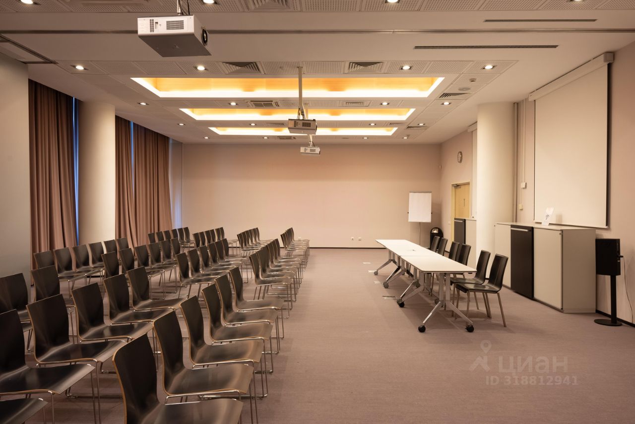 Офис в Санкт-Петербург Пулковское ш., 40к4 (1860 м²)