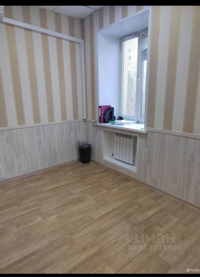 Офис в Красноярский край, Железногорск Школьная ул., 30 (27 м²)