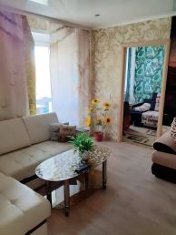 3-комн.кв., 50 м², этаж 3