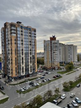 3-комн.кв., 100 м², этаж 8