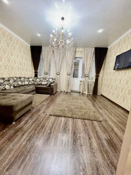 3-комн.кв., 100 м², этаж 8