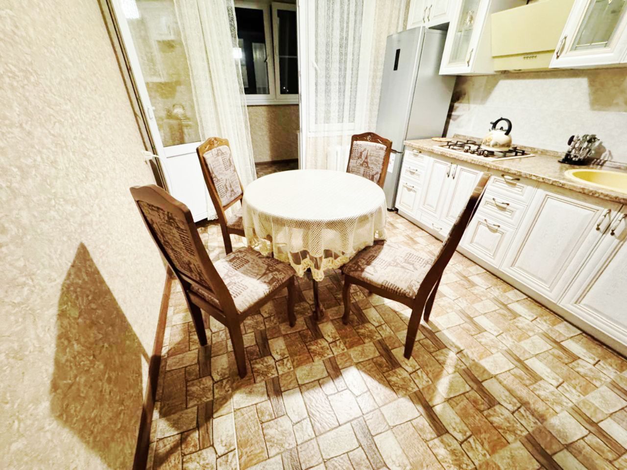 2-к кв. Карачаево-Черкесия, Черкесск ул. Балахонова, 39 (60.0 м²)