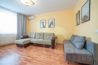 2-комн.кв., 77 м², этаж 3