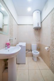 2-комн.кв., 77 м², этаж 3