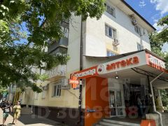 1-комн. кв 40 м2, 1/4 эт