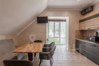 1-комн. кв 50 м2, 4/4 эт