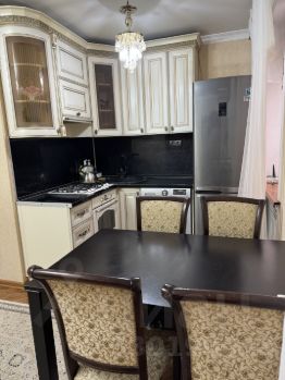 2-комн. кв 42 м2, 2/4 эт