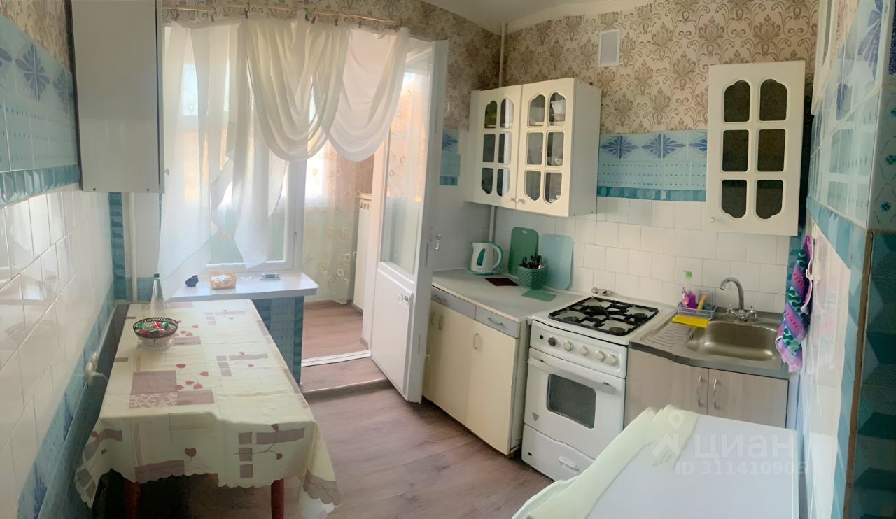 2-к кв. Ставропольский край, Кисловодск ул. Андрея Губина, 26 (65.0 м²)