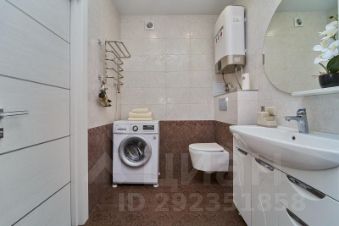 2-комн.кв., 65 м², этаж 13