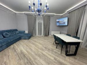 2-комн.кв., 70 м², этаж 18