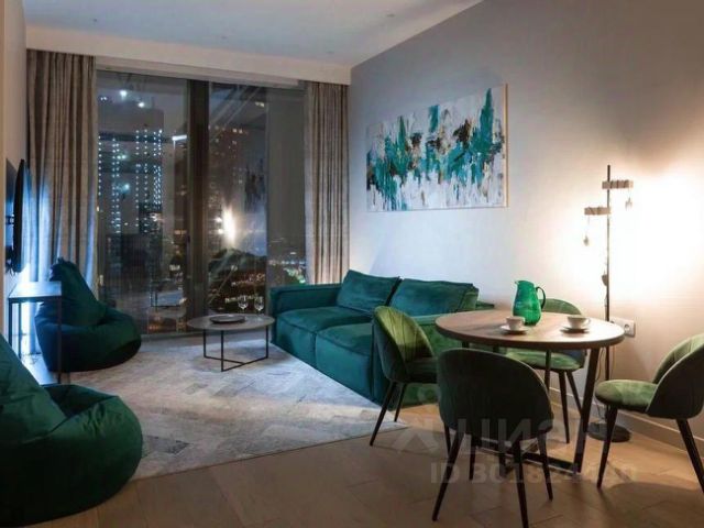 2-комн. апарт., 70 м², 55/75 этаж