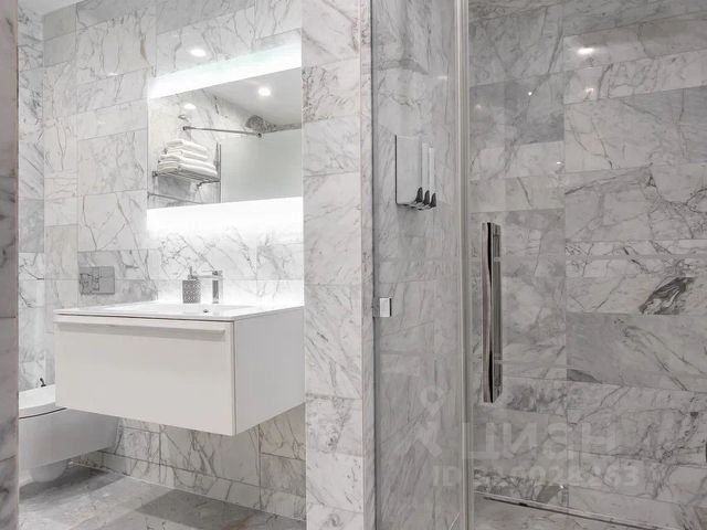 2-комн. апарт., 90 м², 32/84 этаж
