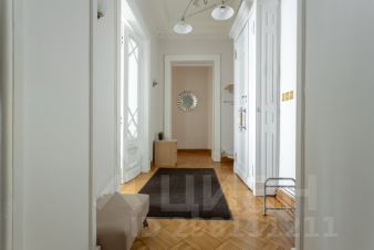 2-комн.кв., 75 м², этаж 18