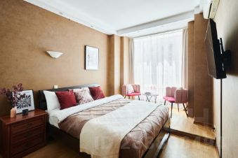 4-комн.кв., 105 м², этаж 4