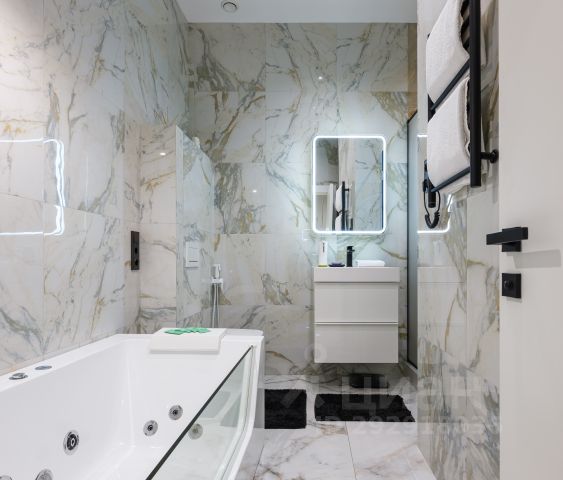 2-комн., 75 м², 80/90 этаж