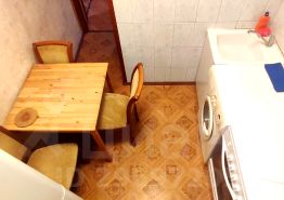 2-комн.кв., 50 м², этаж 3