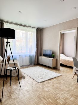 2-комн. кв 50 м2, 1/5 эт
