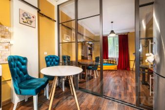 1-комн. кв 60 м2, 1/4 эт