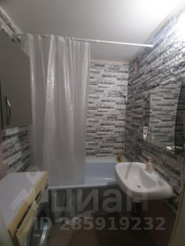 2-комн.кв., 63 м², этаж 10