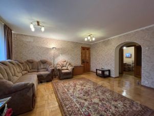 3-комн.кв., 86 м², этаж 3