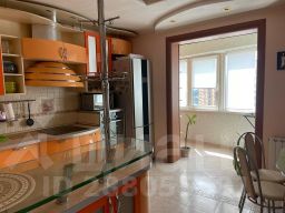 2-комн.кв., 70 м², этаж 24