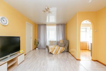 2-комн.кв., 52 м², этаж 3