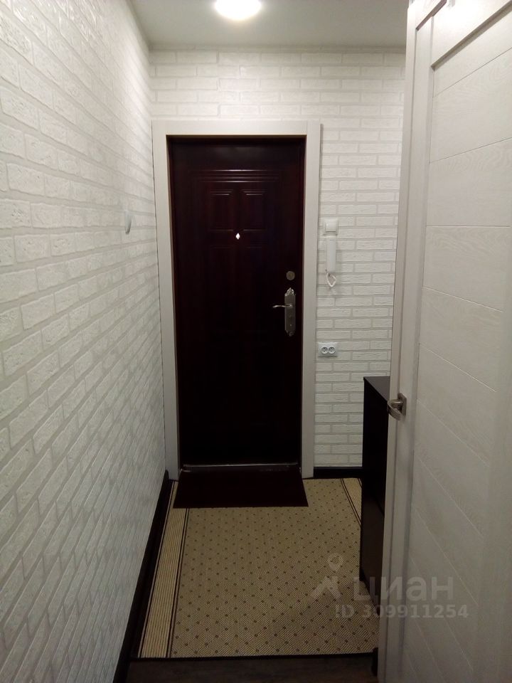 1-к кв. Камчатский край, Петропавловск-Камчатский ул. Чубарова, 5/1 (31.0 м²)