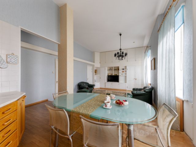 3-комн., 100 м², 4/4 этаж