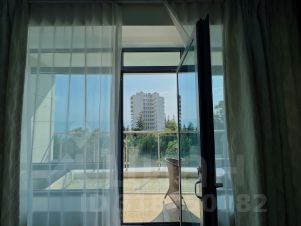 1-комн. кв 52 м2, 2/20 эт