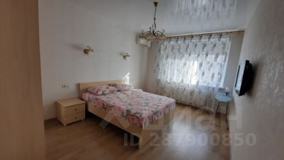 2-комн.кв., 82 м², этаж 3