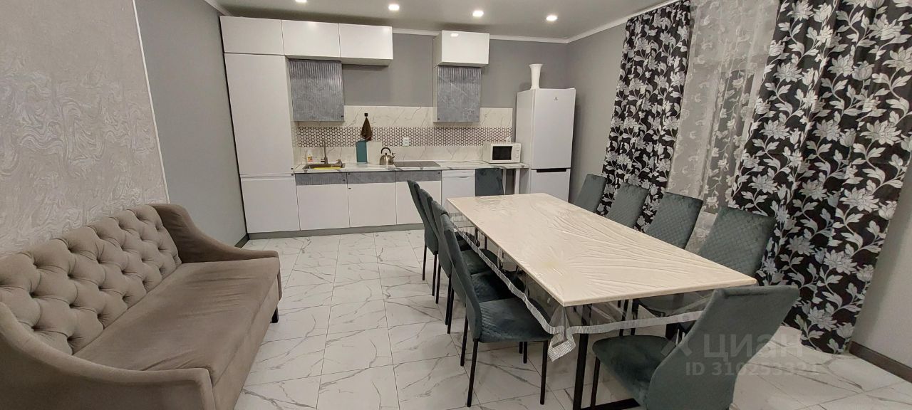 Дом в Татарстан, Казань ул. Яктылык, 12А (400 м²)