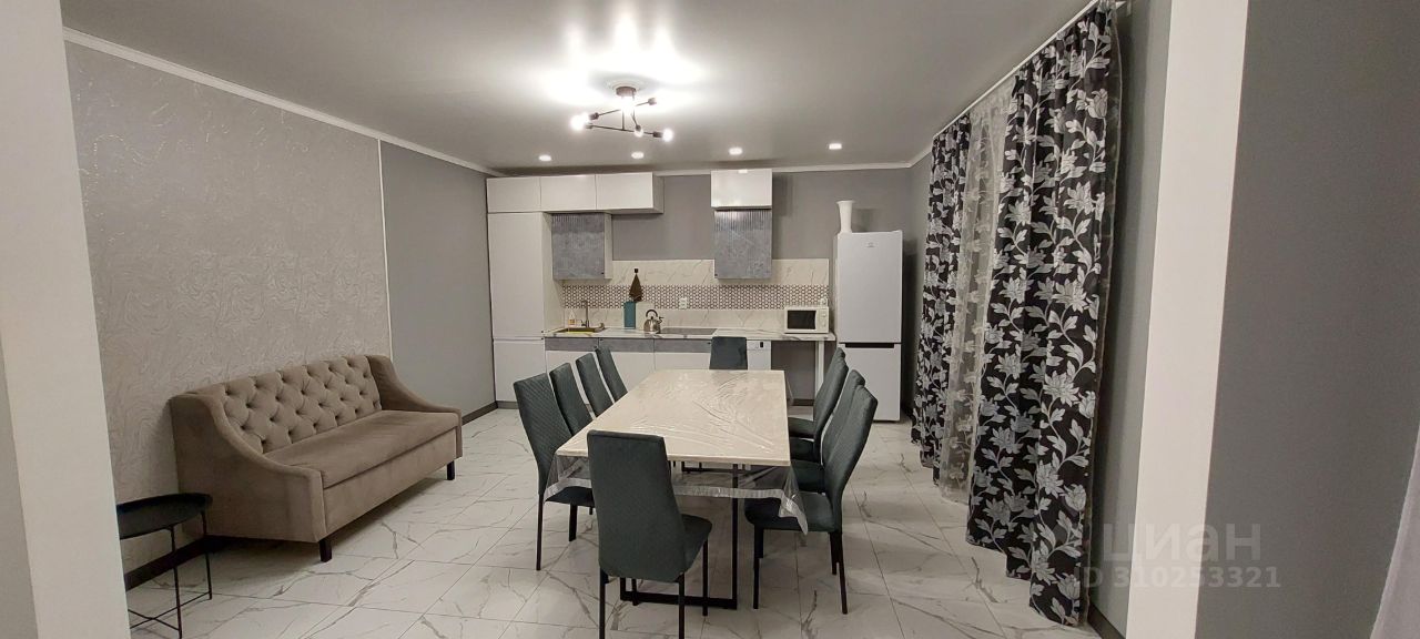 Дом в Татарстан, Казань ул. Яктылык, 12А (400 м²)