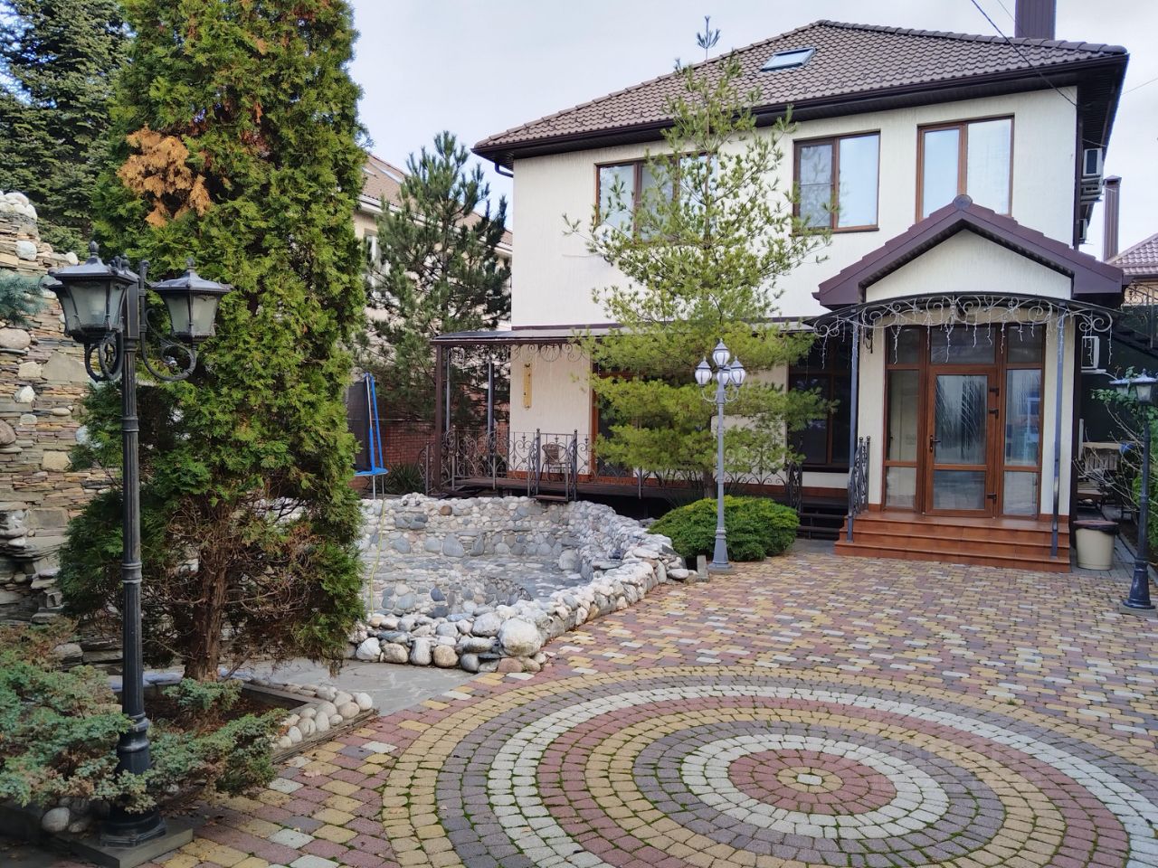 Дом в Ростовская область, Ростов-на-Дону ул. Говорова, 38 (220 м²)