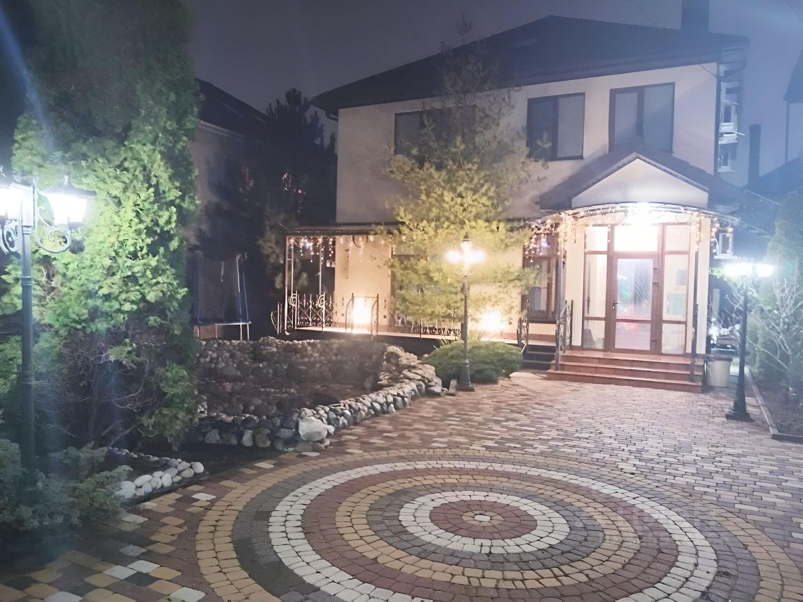 Дом в Ростовская область, Ростов-на-Дону ул. Говорова, 38 (220 м²)