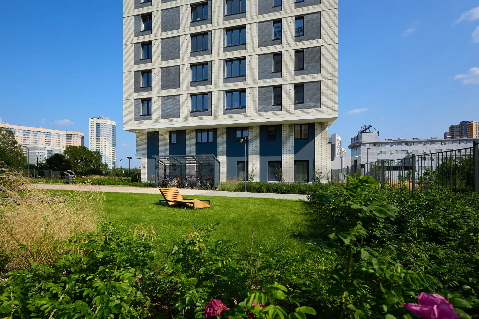 продажа квартир Река. Дом на набережной