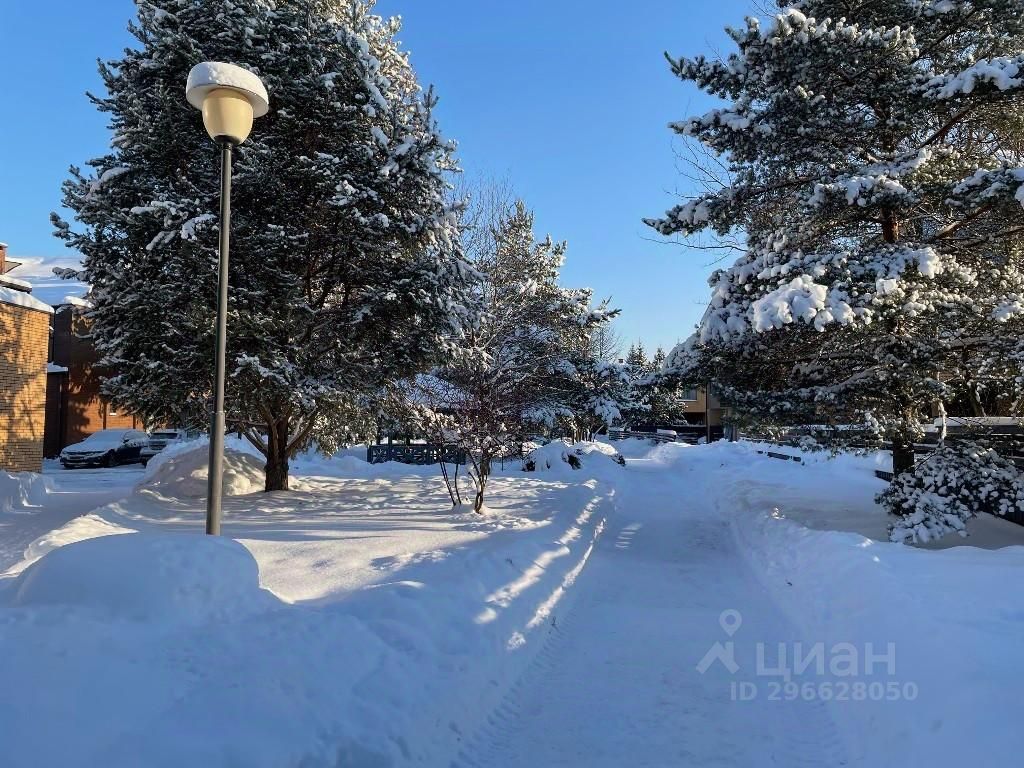 Купить таунхаус рядом с метро Сколково, продажа таунхаусов - база  объявлений Циан. Найдено 42 объявления