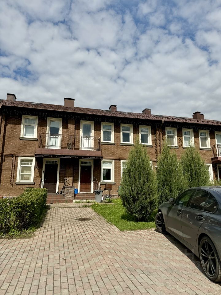 Продается3-этажныйтаунхаус,115м²