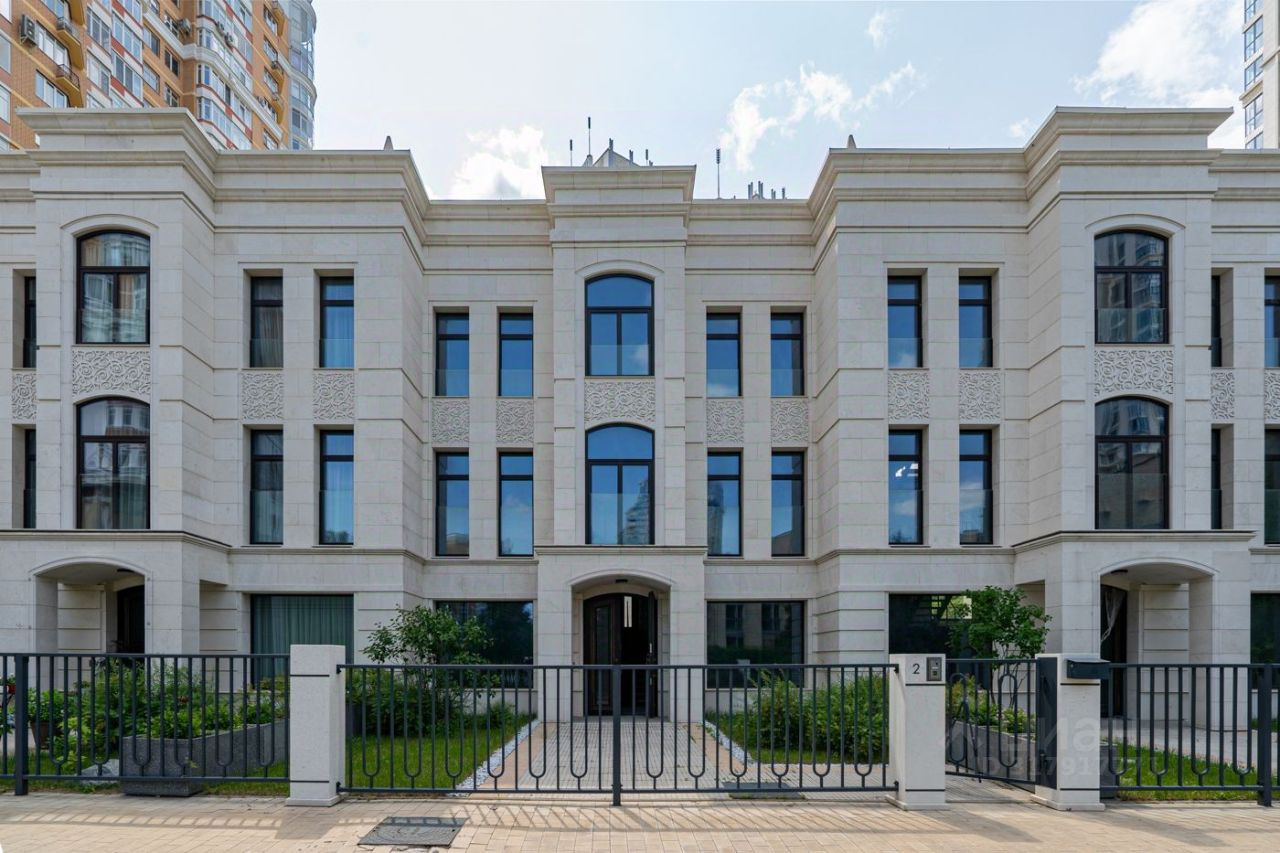 КупитьтаунхауснаулицеНежинскаявМоскве