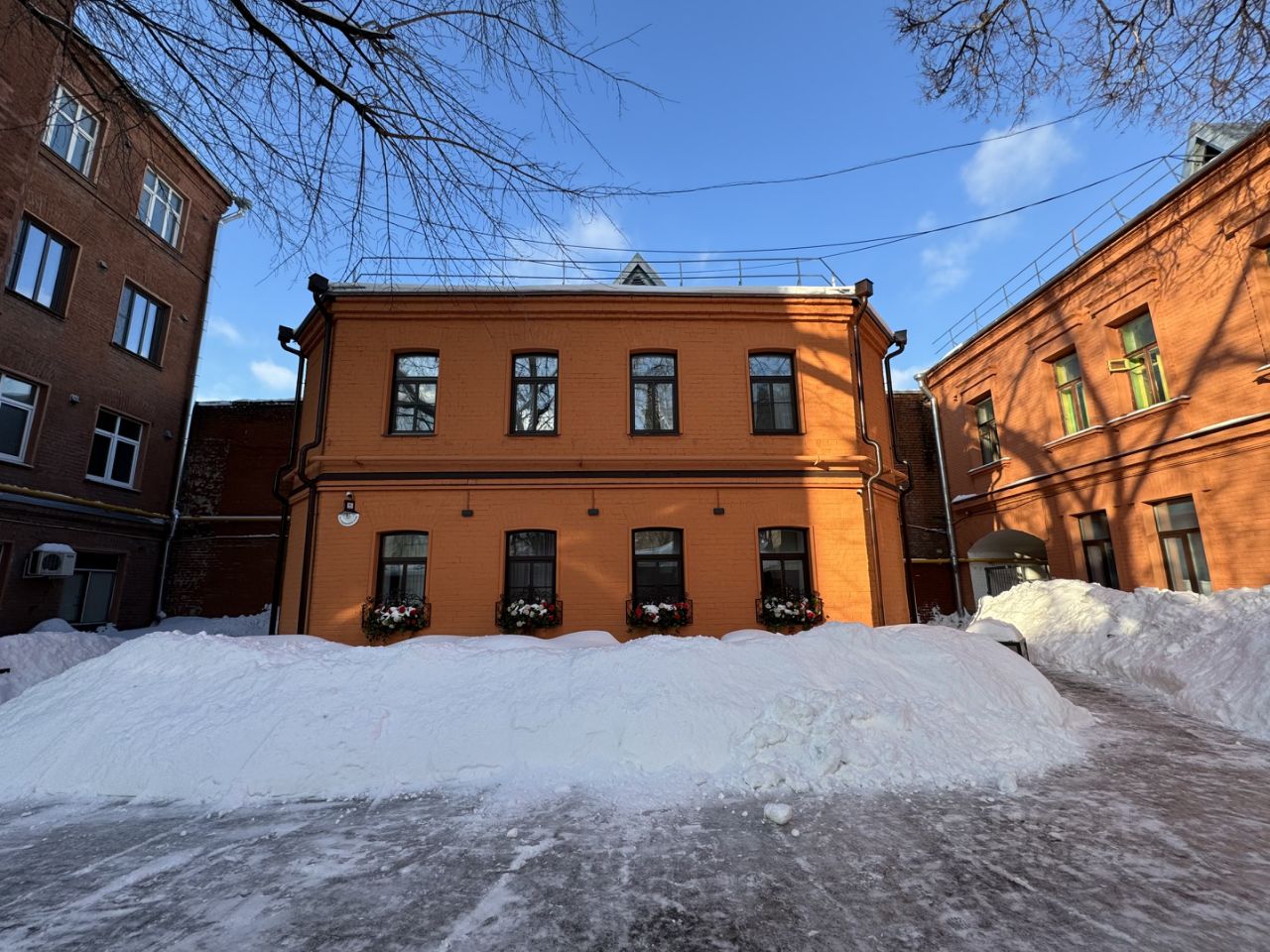 Снять загородную недвижимость в районе Замоскворечье в Москве, аренда  загородной недвижимости на длительный срок. Найдено 2 объявления.