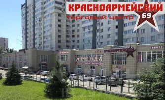 торг. площадь 370 м², этаж 2