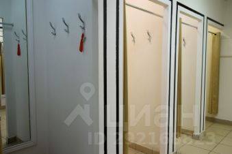 торг. площадь 1700 м², этаж 2