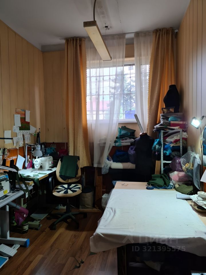 Торговая площадь, Центральный