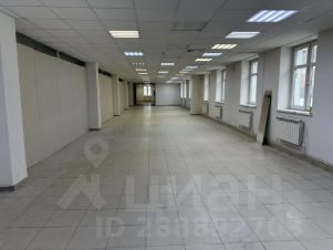 торг. площадь 600 м², этаж 3