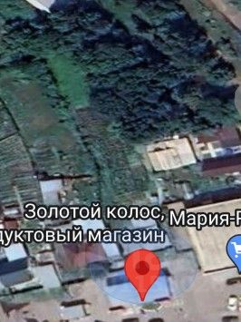 Участок в Барнауле рядом с продуктовым магазином, зелёная зона, удобное расположение для строительства.