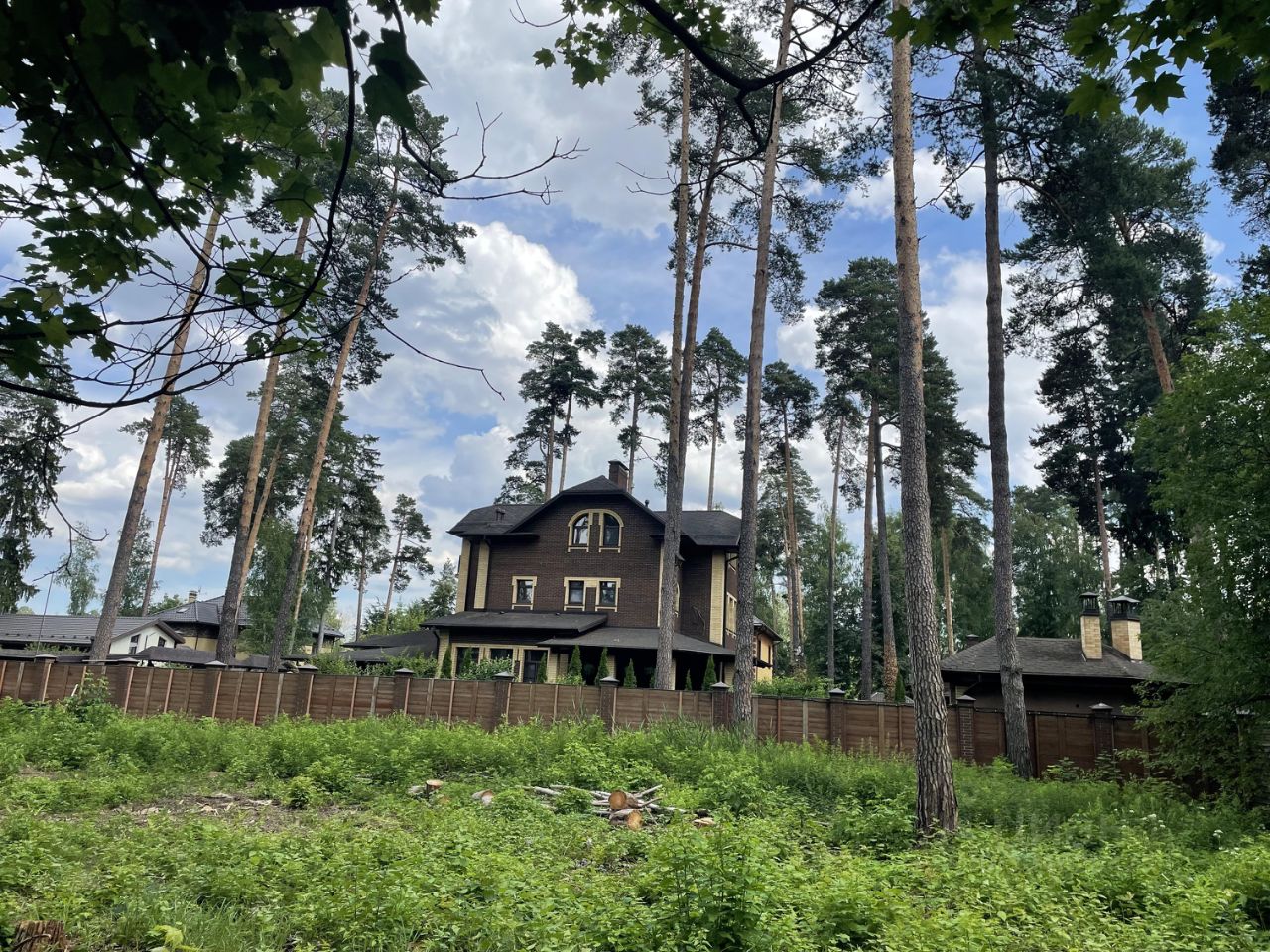 Купить загородную недвижимость в микрорайоне Зеленый Бор в селе Тарасовка,  продажа загородной недвижимости - база объявлений Циан. Найдено 13  объявлений