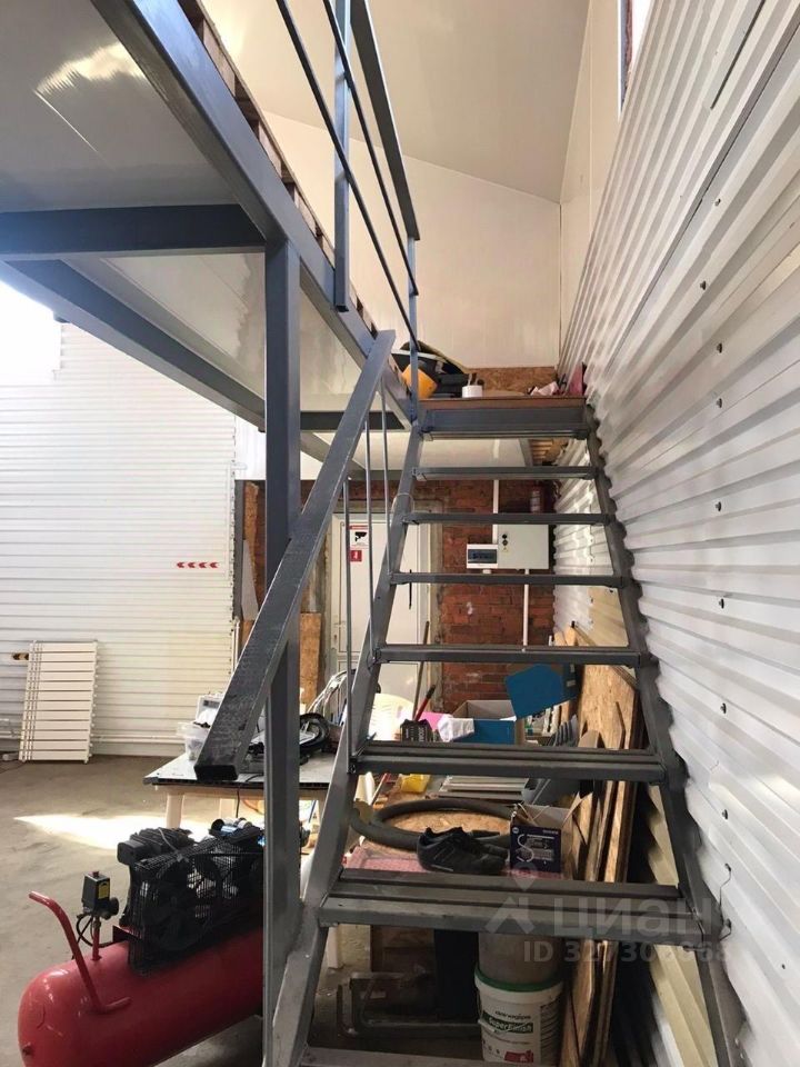 Здание в Тульская область, Тула пос. Хомяково, Хомяковская ул., 12А (500 м²)