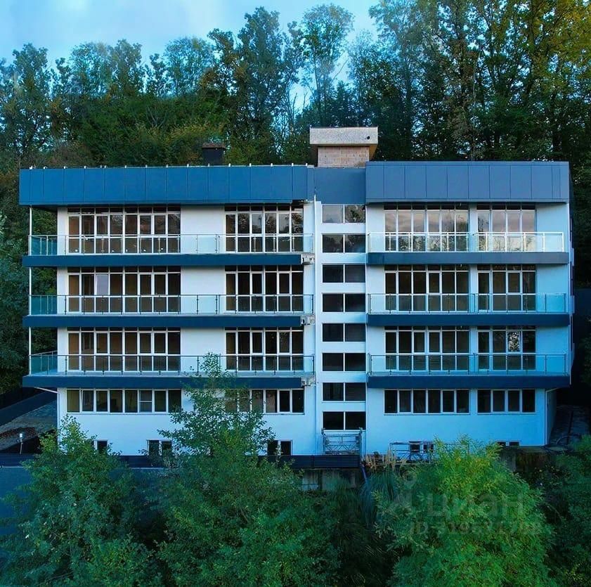 Здание, р-н Центральный